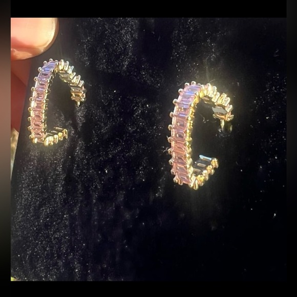Rosegold plate baguette heart hoop earrings in amethyst shade - Picture 1 of 12